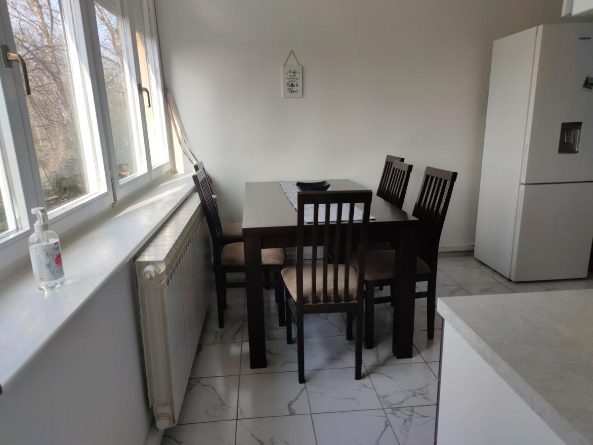 Apartman M&M'S Apartment Karlovac Exterior photo