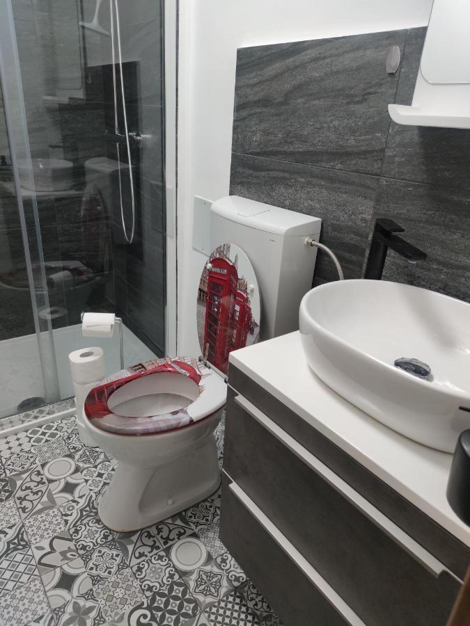 Apartman M&M'S Apartment Karlovac Exterior photo